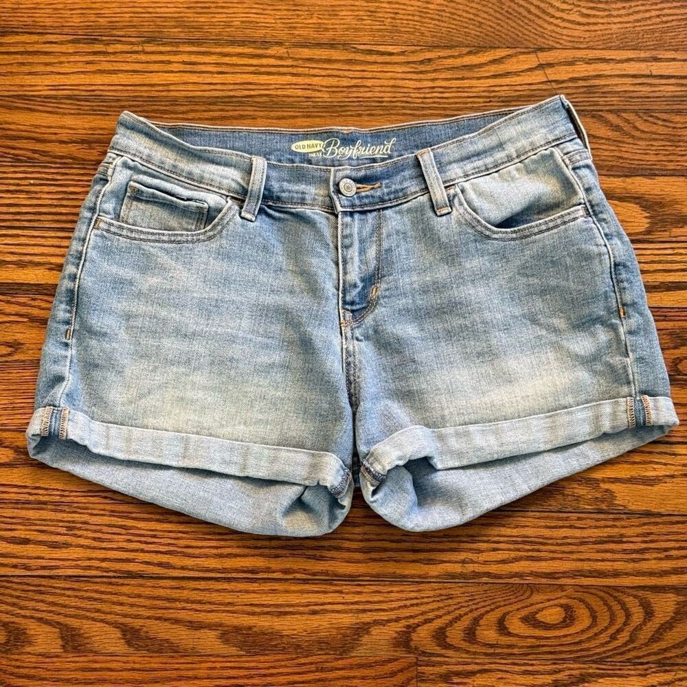 Old Navy women’s boyfriend cuff denim short size 6